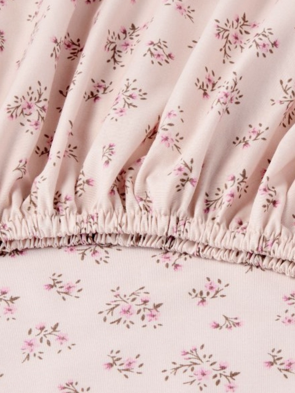 Hollister x target ditsy floral percale sheet set - Picture 4 of 5